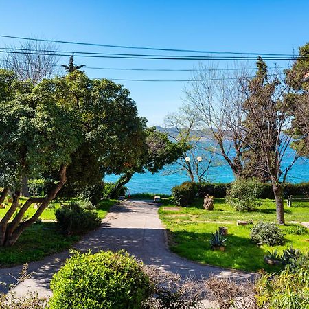 Kolovare Garden Oasis - First Row By Sea Apartment Zadar Bagian luar foto