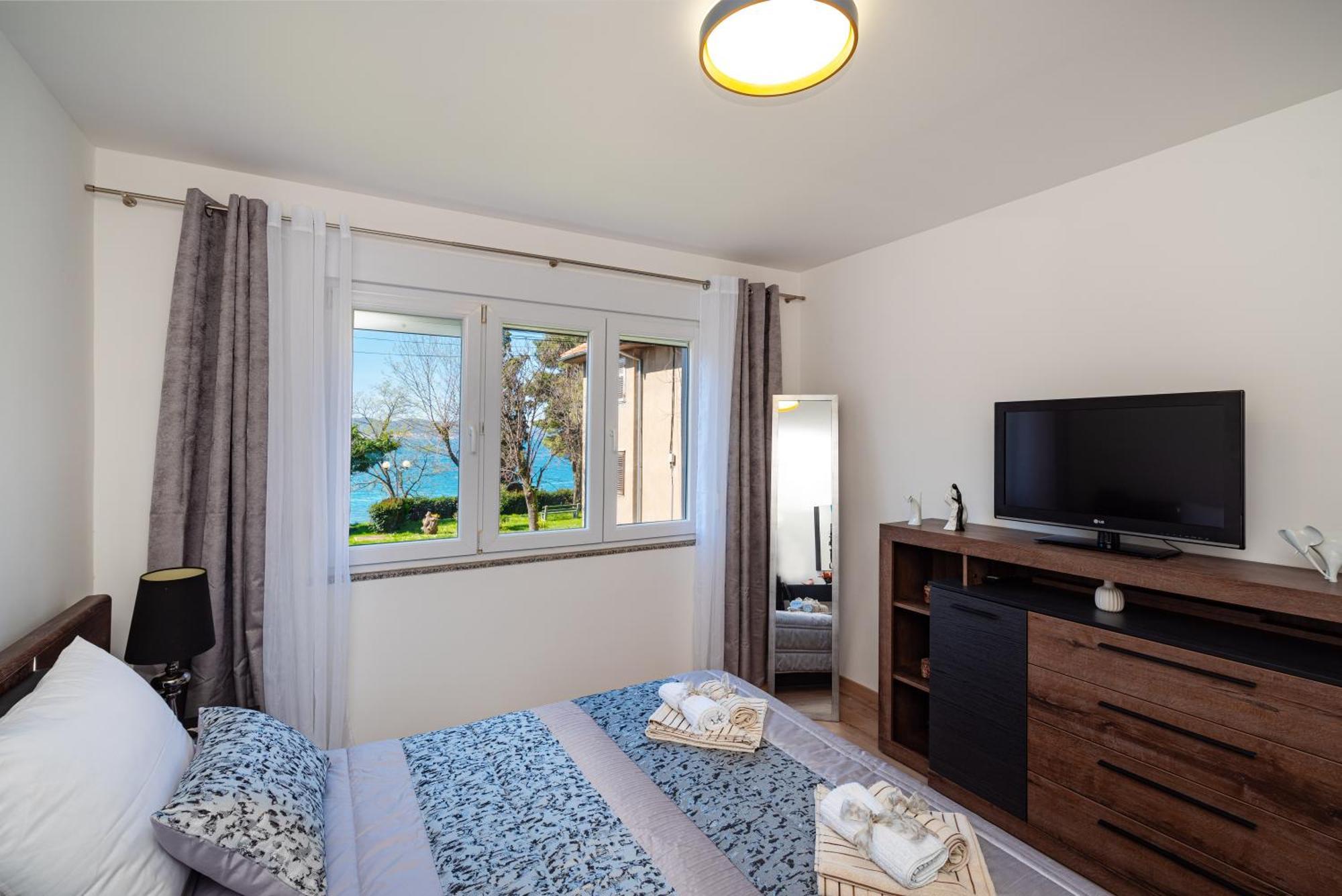 Kolovare Garden Oasis - First Row By Sea Apartment Zadar Bagian luar foto