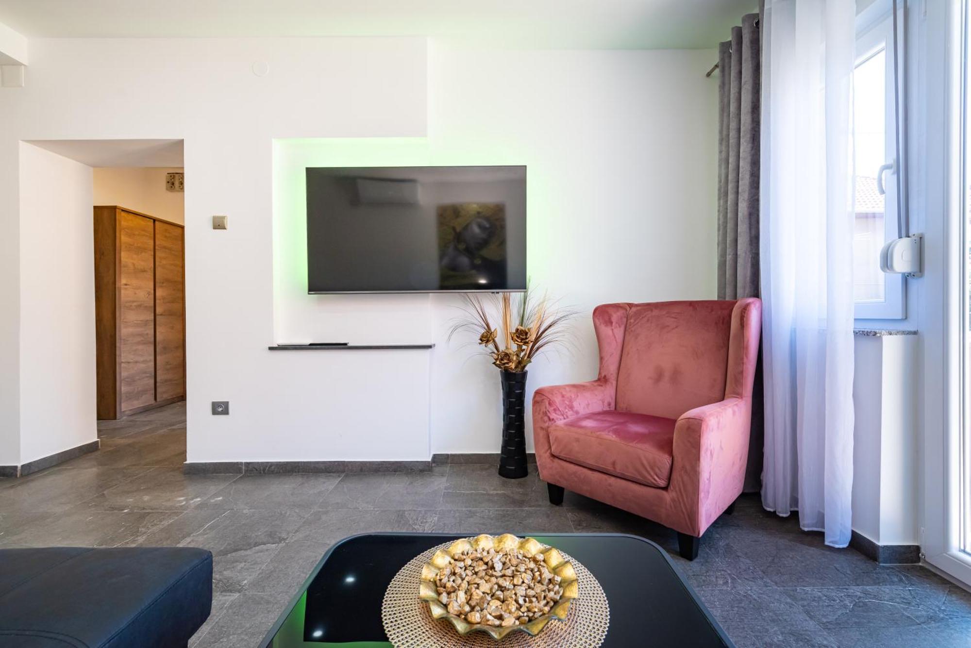 Kolovare Garden Oasis - First Row By Sea Apartment Zadar Bagian luar foto