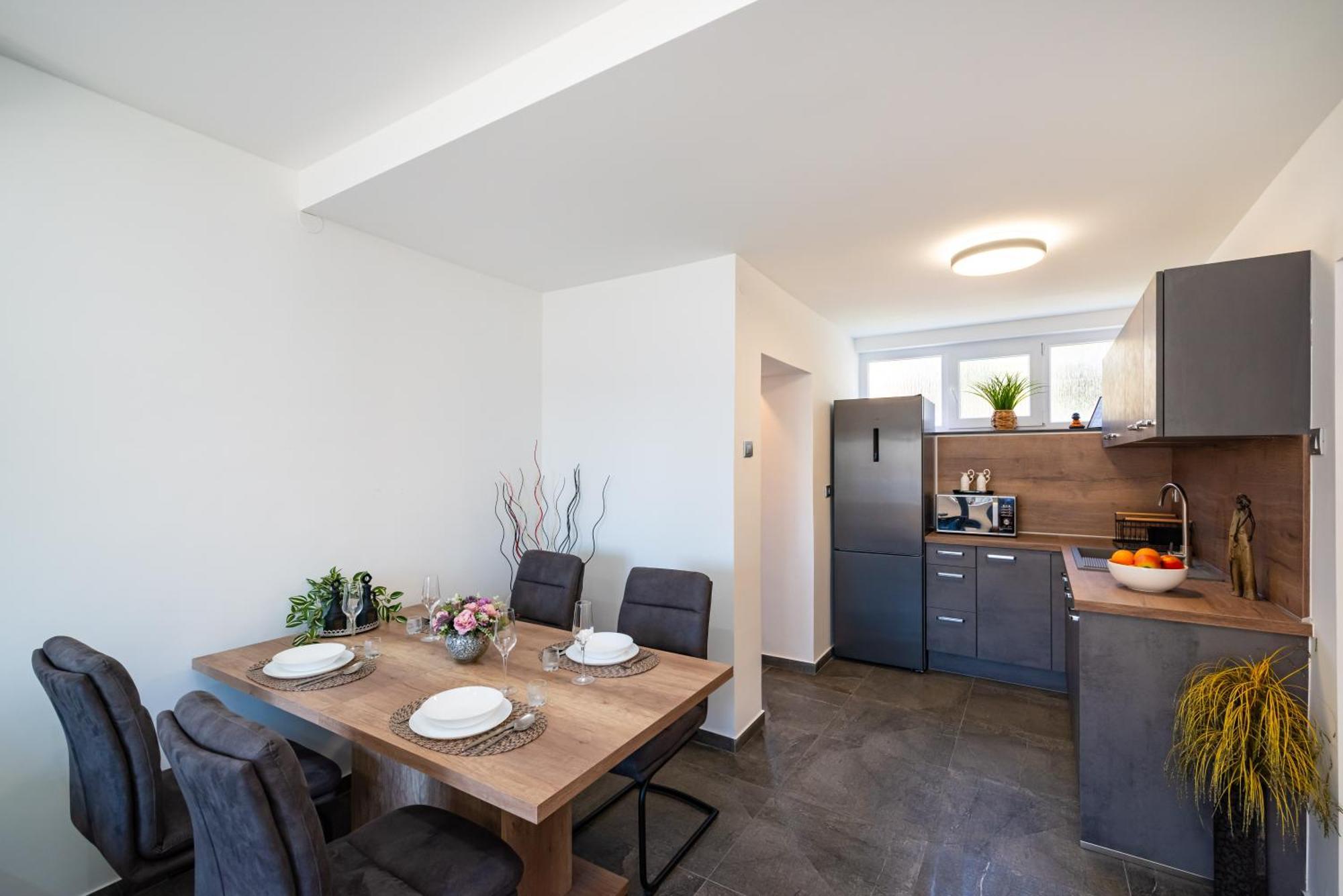 Kolovare Garden Oasis - First Row By Sea Apartment Zadar Bagian luar foto