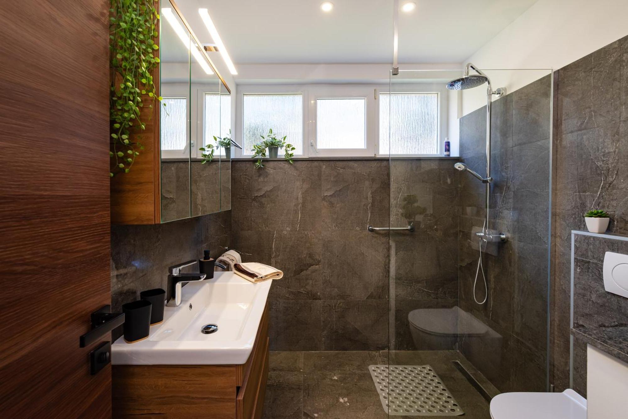 Kolovare Garden Oasis - First Row By Sea Apartment Zadar Bagian luar foto