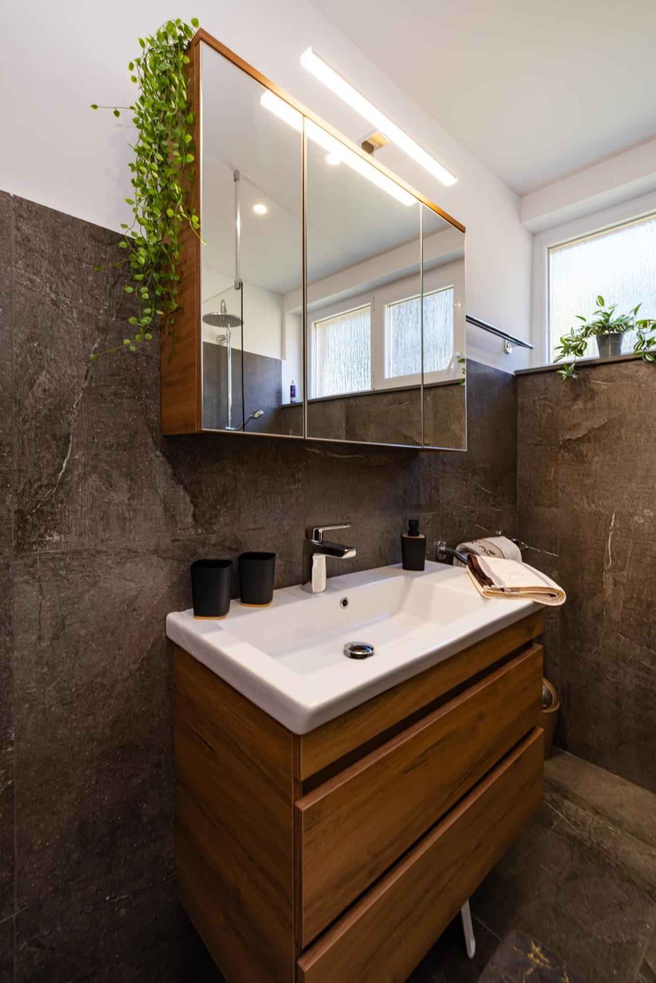 Kolovare Garden Oasis - First Row By Sea Apartment Zadar Bagian luar foto