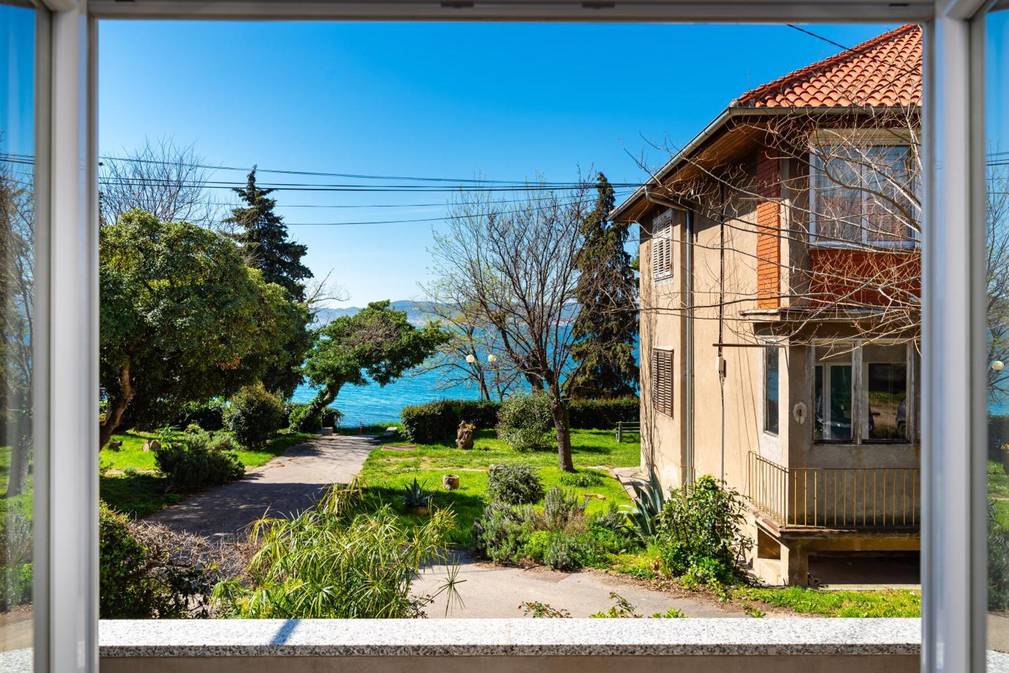 Kolovare Garden Oasis - First Row By Sea Apartment Zadar Bagian luar foto